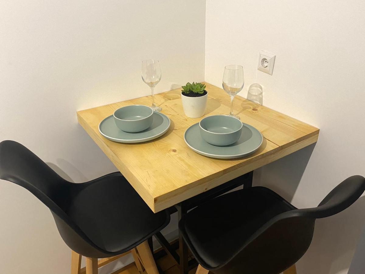 Zaza Apartament - Central Area, With Balcony Târgu Jiu 외부 사진