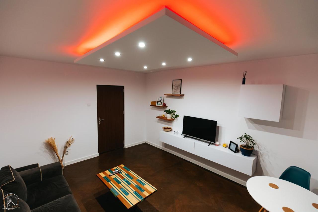 Zaza Apartament - Central Area, With Balcony Târgu Jiu 외부 사진
