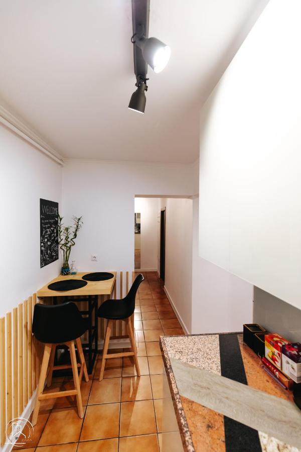 Zaza Apartament - Central Area, With Balcony Târgu Jiu 외부 사진